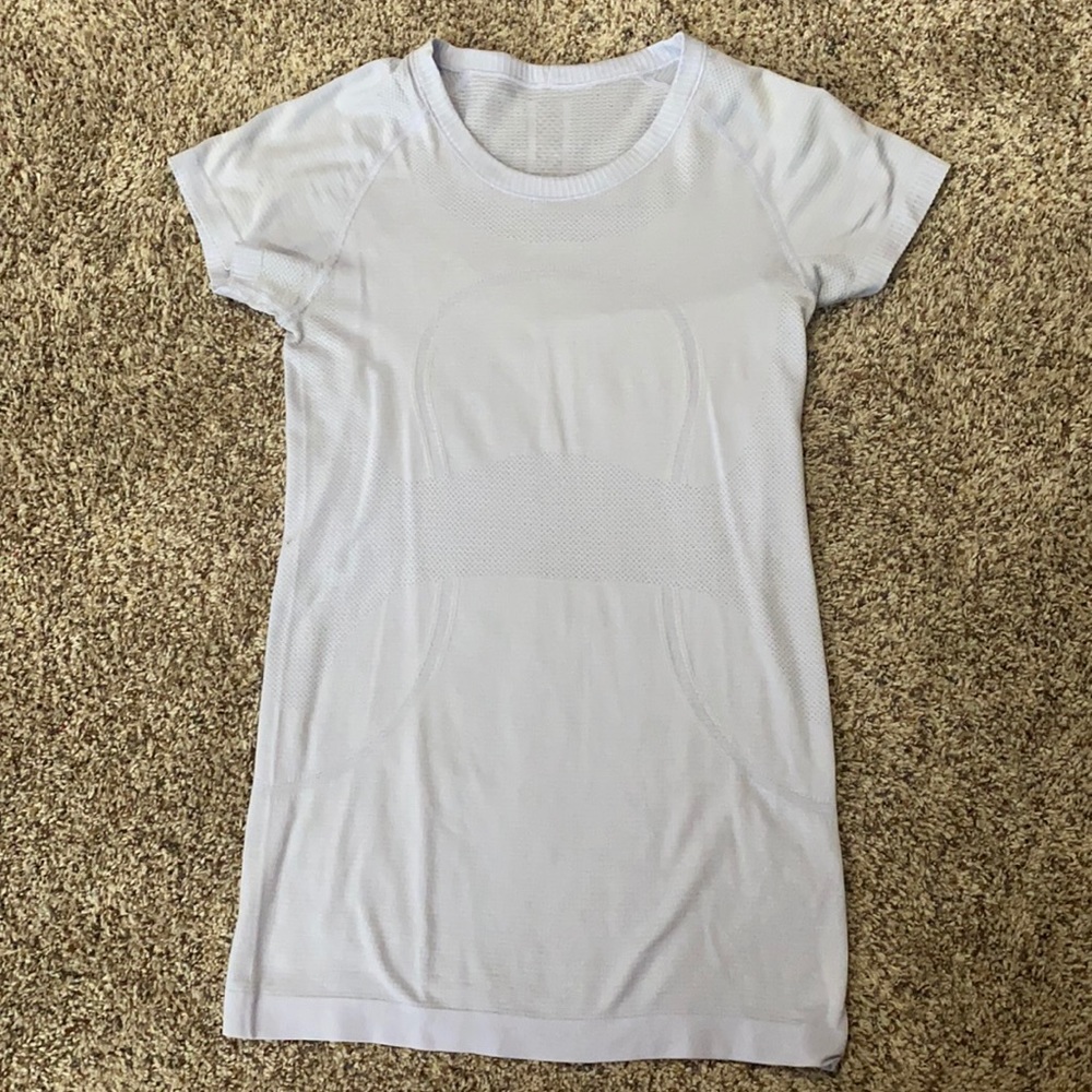 Lululemon short sleeve athletic shirt
